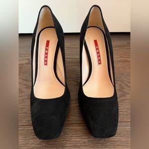 Prada Camoscio Suede Pumps size 35